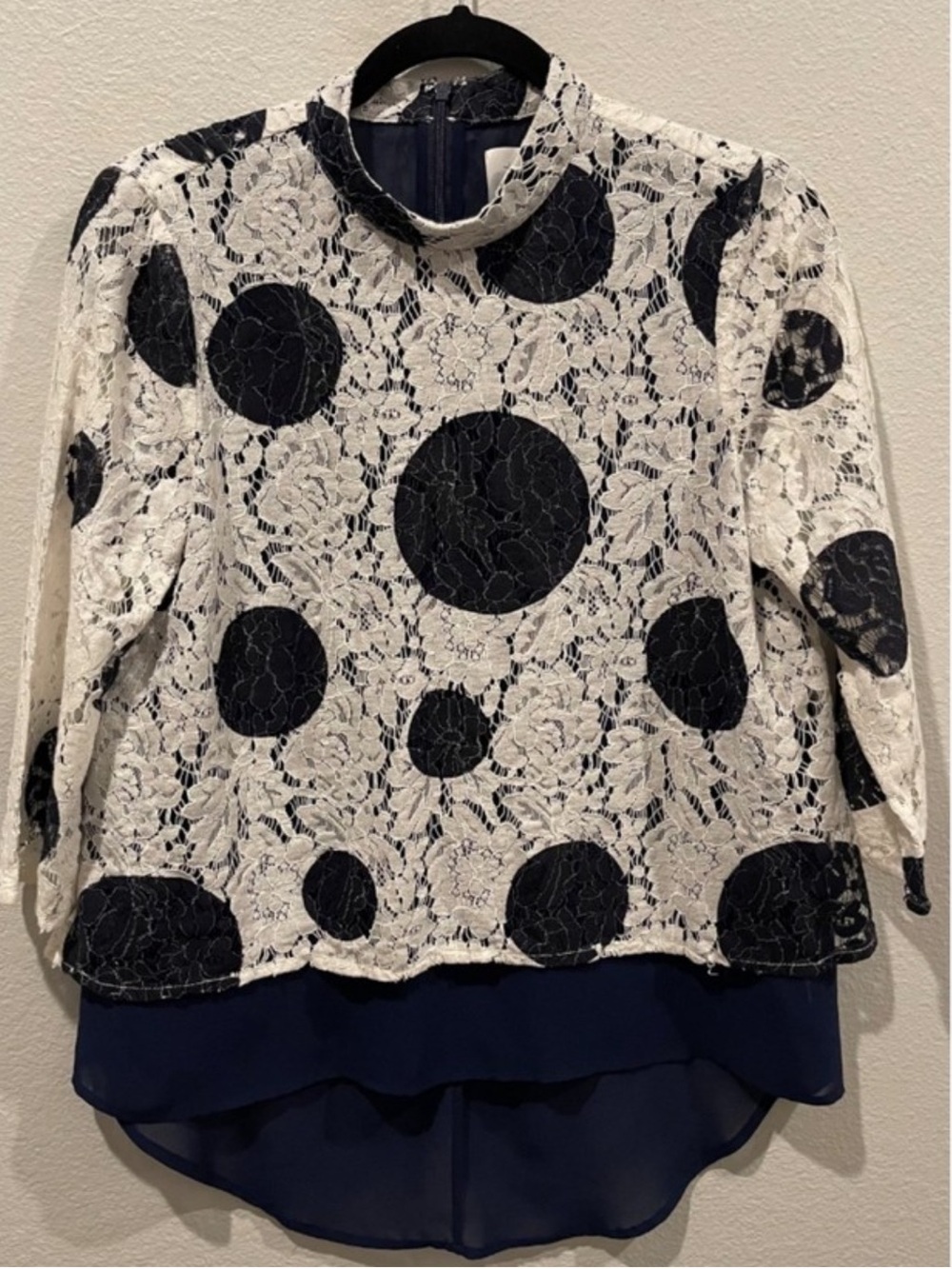 Anthropologie - HD in Paris Romantic Lace Polka Dot Blouse in Navy/Ivory size 8 - Picture 15 of 16